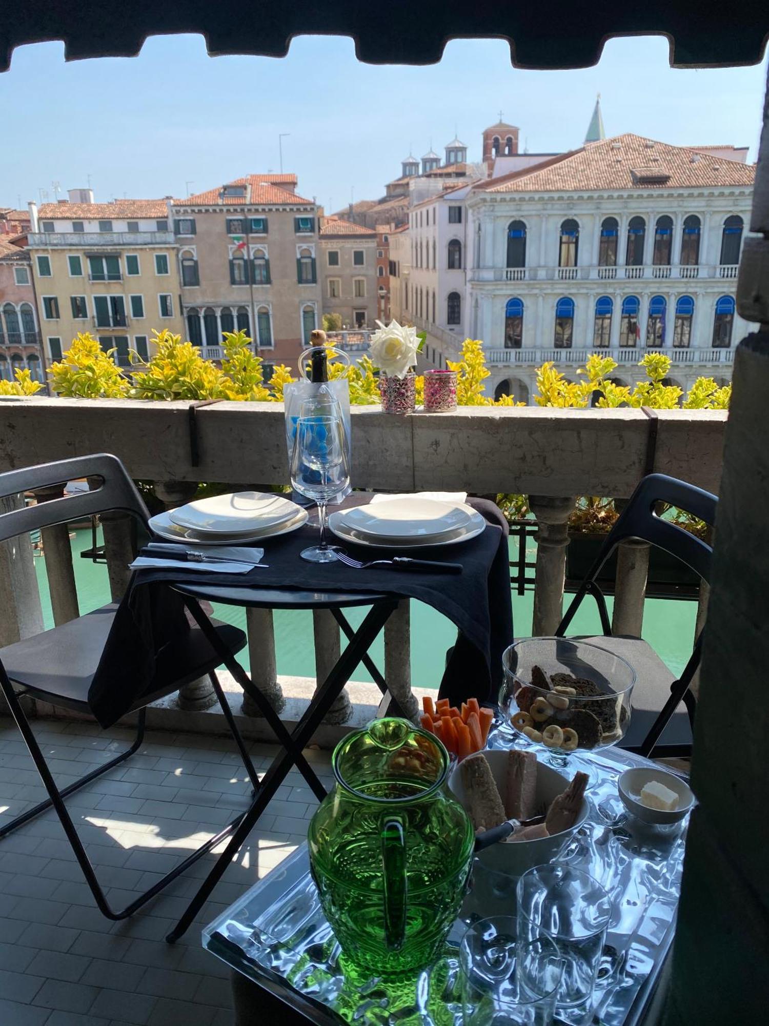 Rialto Terrace On The Grand Canal Venedig Exterior foto